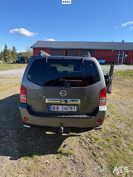 Nissan Pathfinder 4 of 27