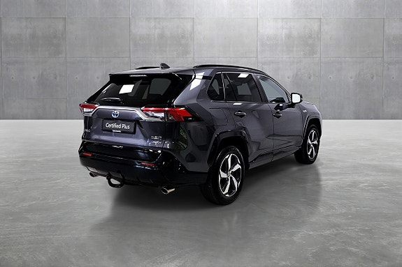 Toyota RAV4 Plug-in Hybrid 5 of 5