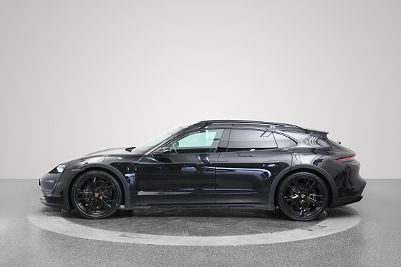 Porsche Taycan Cross Turismo 6 of 19