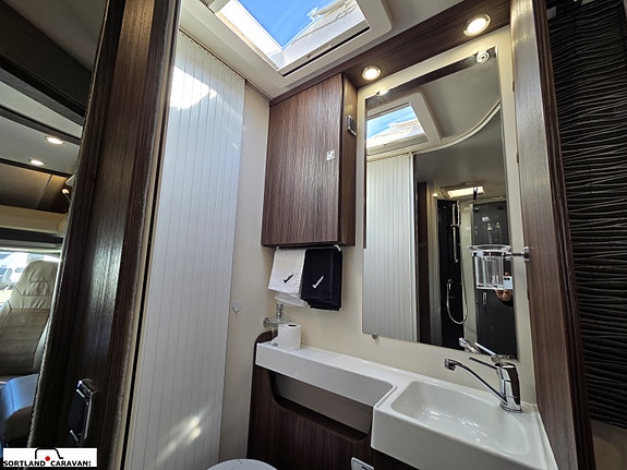 Benimar Tessoro 495 25 of 30