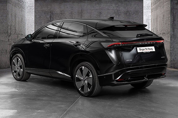 Nissan Ariya 6 of 30