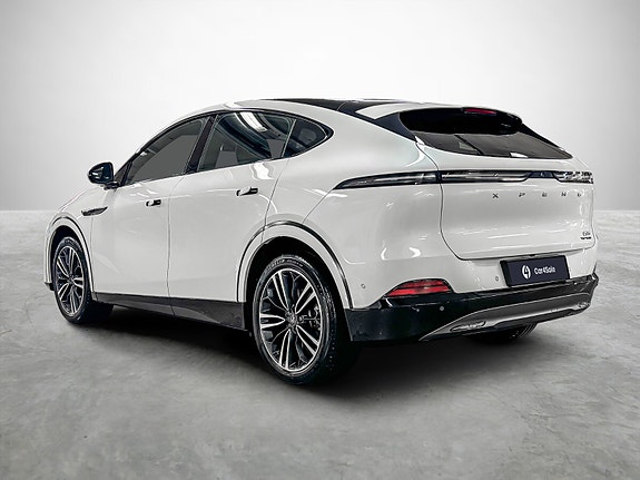 XPeng G6 4 of 5