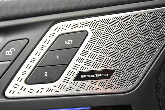 BMW iX2 12 of 19