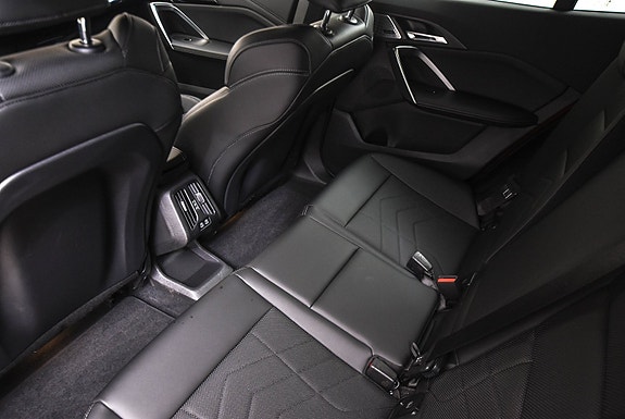 BMW iX2 9 of 19