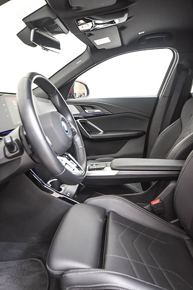 BMW iX2 16 of 19