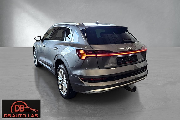 Audi e-tron 5 of 5