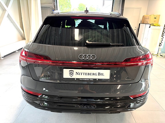 Audi Q8 5 of 5