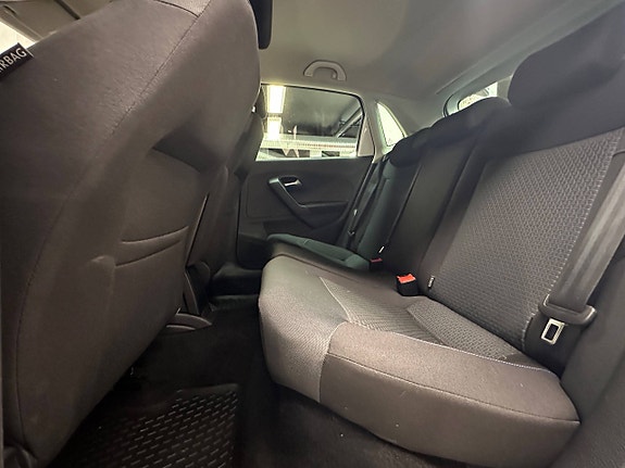 Volkswagen Polo 30 of 30