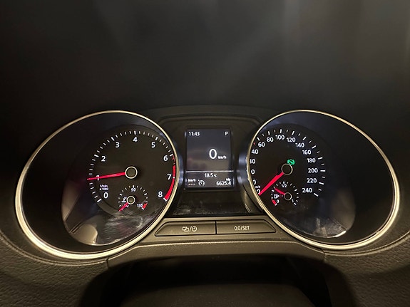 Volkswagen Polo 10 of 30
