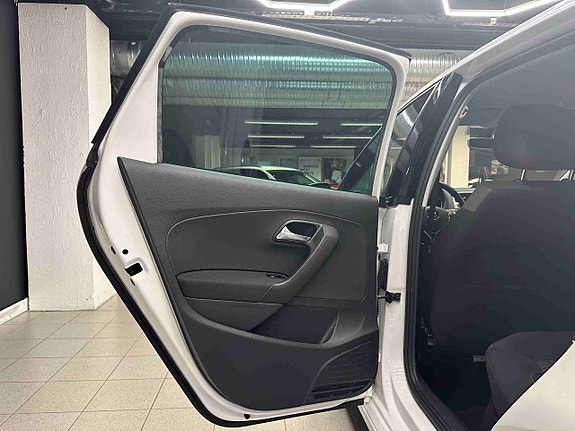 Volkswagen Polo 29 of 30