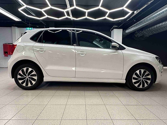 Volkswagen Polo 8 of 30