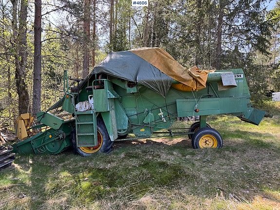 Volvo BM Aktiv 800 tresker