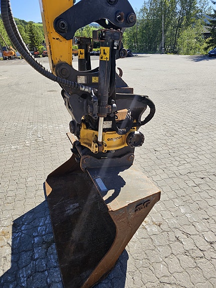 JCB 100-C-1,   KUN 1123 Timer, Vi tar alt tenkelig i innbytte, bare kom med forslag 16 of 30
