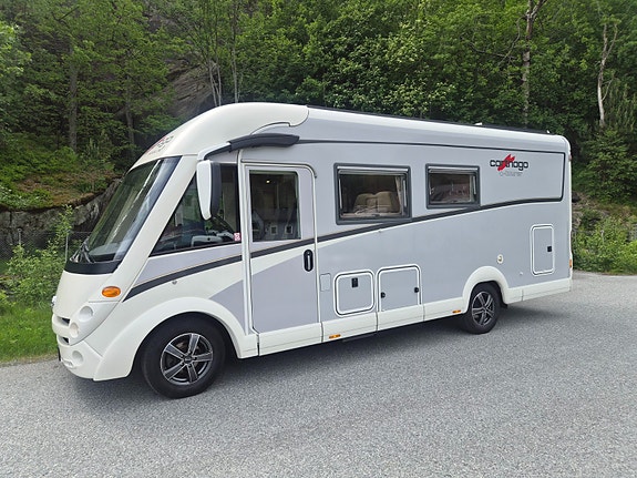 Carthago C-Tourer i142/Med Solcelle /Lithium batteri/2000W Inverter/3500 Eller 3650Kg ++ 2 of 5