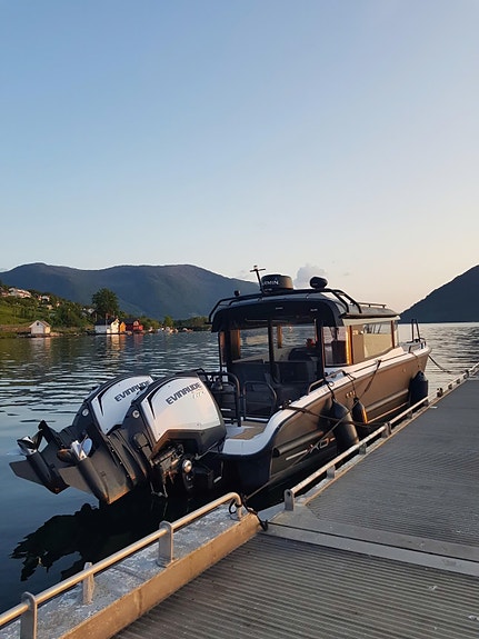 XO 270 Front Cabin XO 270 Front Cabin | 500HK | 54 knop | Garmin 16" | Webasto 5 of 5