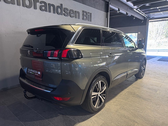 Peugeot 5008 5 of 5