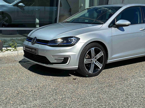Volkswagen e-Golf VII 4 of 5
