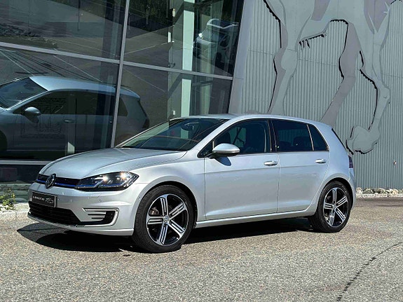 Volkswagen e-Golf VII 3 of 5