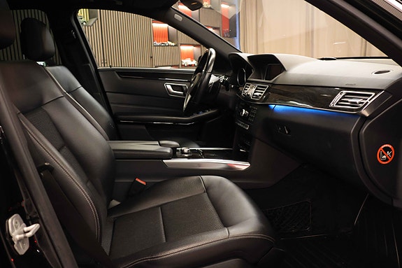 Mercedes-Benz E200 10 of 30