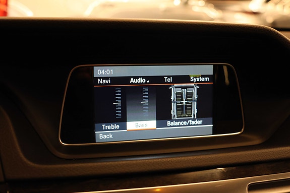Mercedes-Benz E200 29 of 30