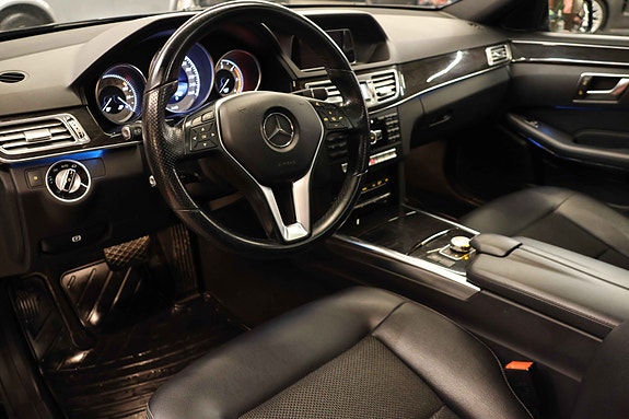 Mercedes-Benz E200 22 of 30