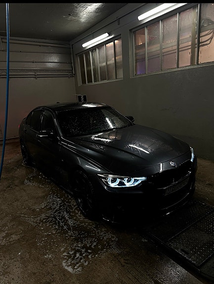 BMW 3 of 5