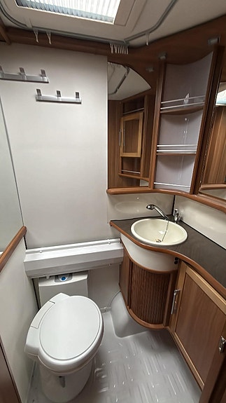 KABE Kabe Royal 750 GLE KS 11 of 12