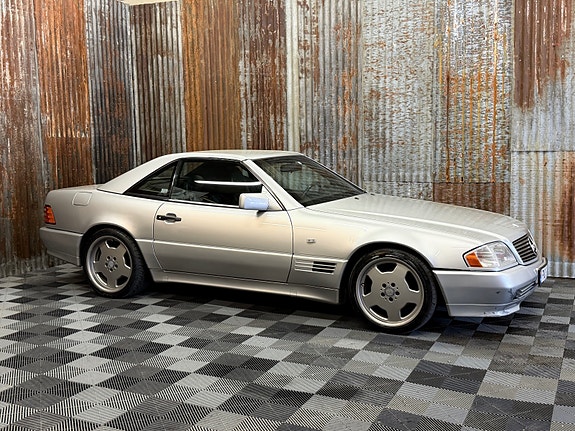 Mercedes-Benz SL300 2 of 5
