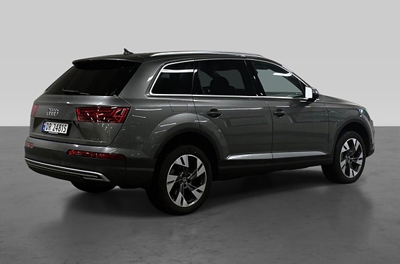 Audi Q7 7 of 23