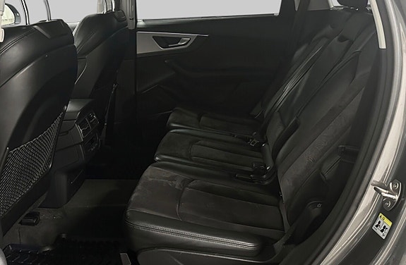Audi Q7 10 of 23