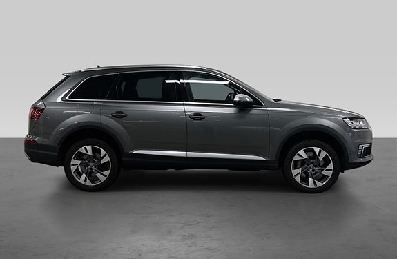 Audi Q7 6 of 23