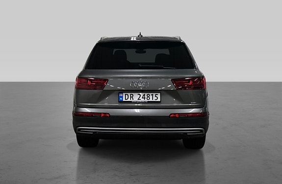 Audi Q7 4 of 23