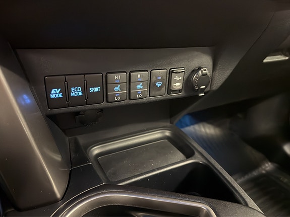 Toyota RAV4 15 of 21