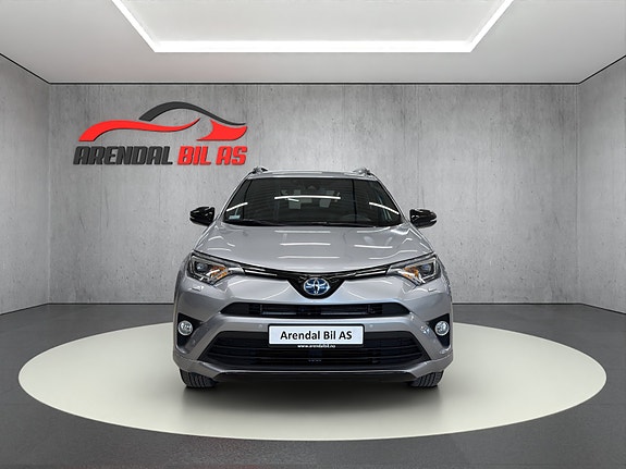 Toyota RAV4 3 of 21