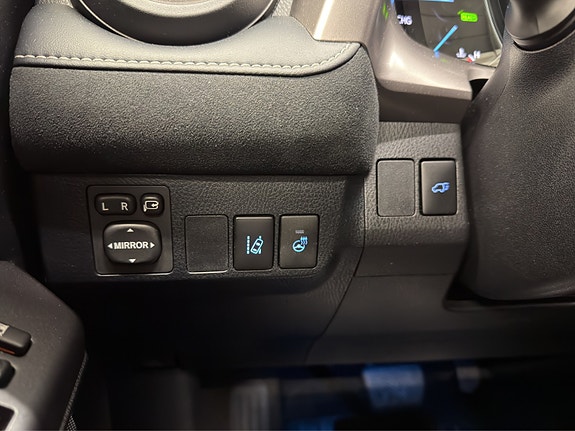 Toyota RAV4 17 of 21