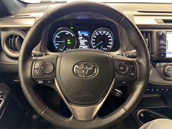 Toyota RAV4 18 of 21