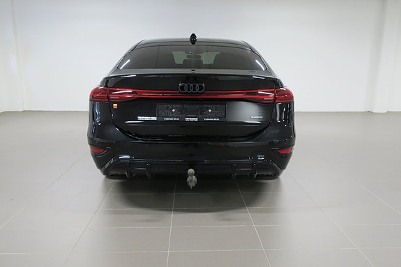 Audi A6 e-tron 6 of 21