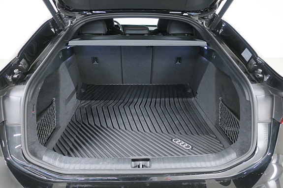 Audi A6 e-tron 8 of 21