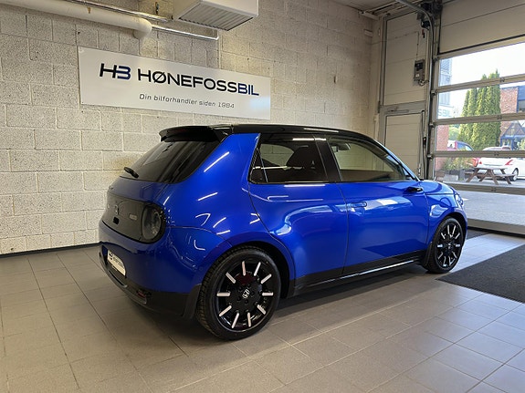 Honda e 4 of 5