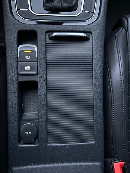Volkswagen Passat 13 of 30