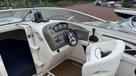 Sea Ray Sunsport 220 M/Mercury V6 - Klar for sommeren! 10 of 18
