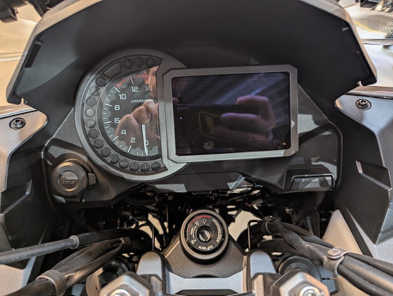 Kawasaki Versys 1100 S 5 of 5