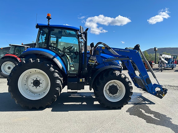 New Holland T5.120 m. frontlaster 4 of 5