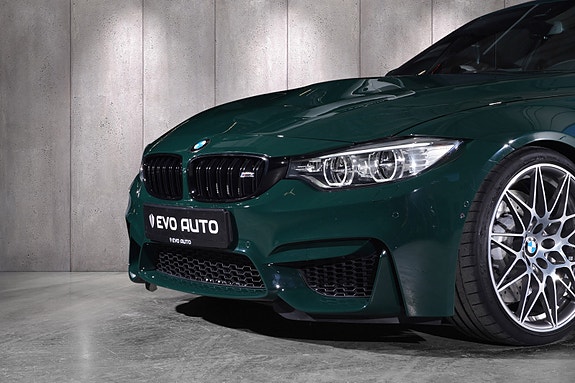 BMW M3 2 of 5