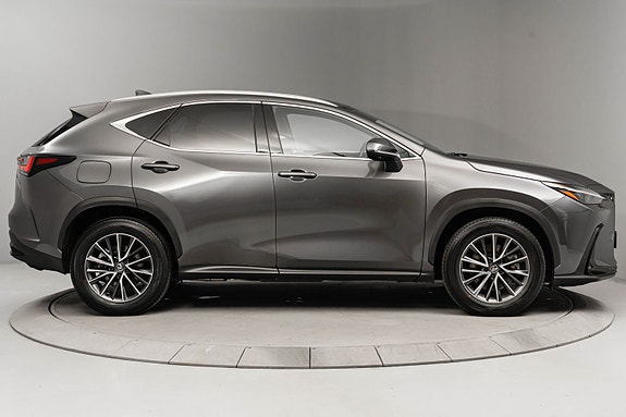 Lexus NX450h 5 of 26