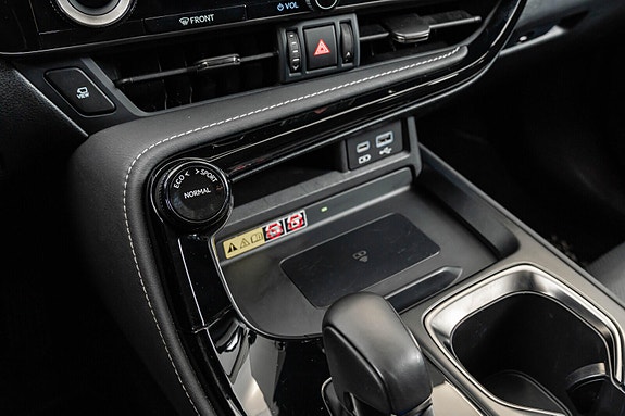 Lexus NX450h 21 of 26