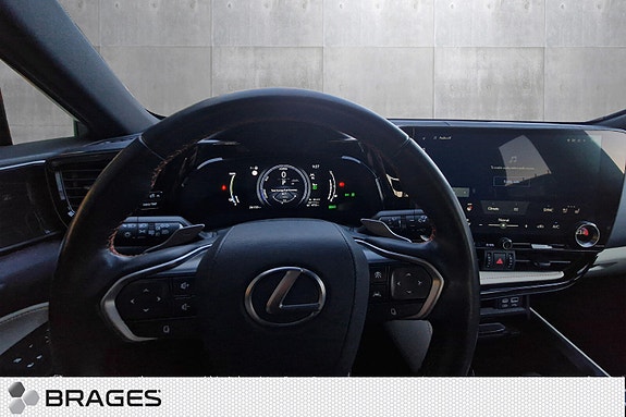 Lexus NX450h 9 of 30