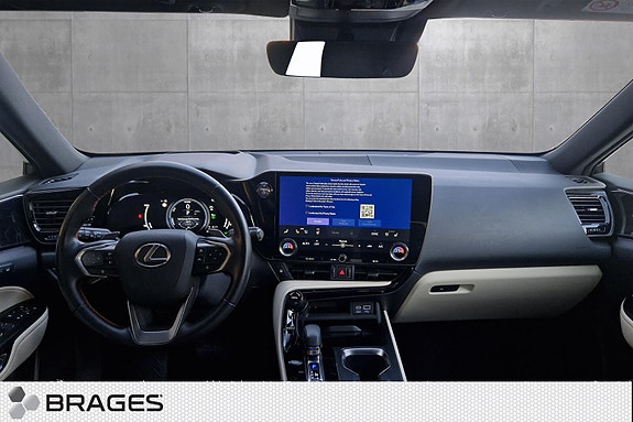 Lexus NX450h 24 of 30