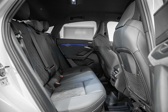Audi Q6 e-tron 28 of 30
