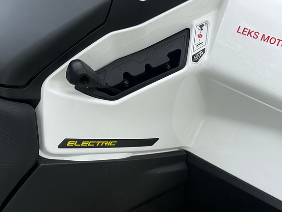 Can-Am Outlander MAX electric 15 of 15